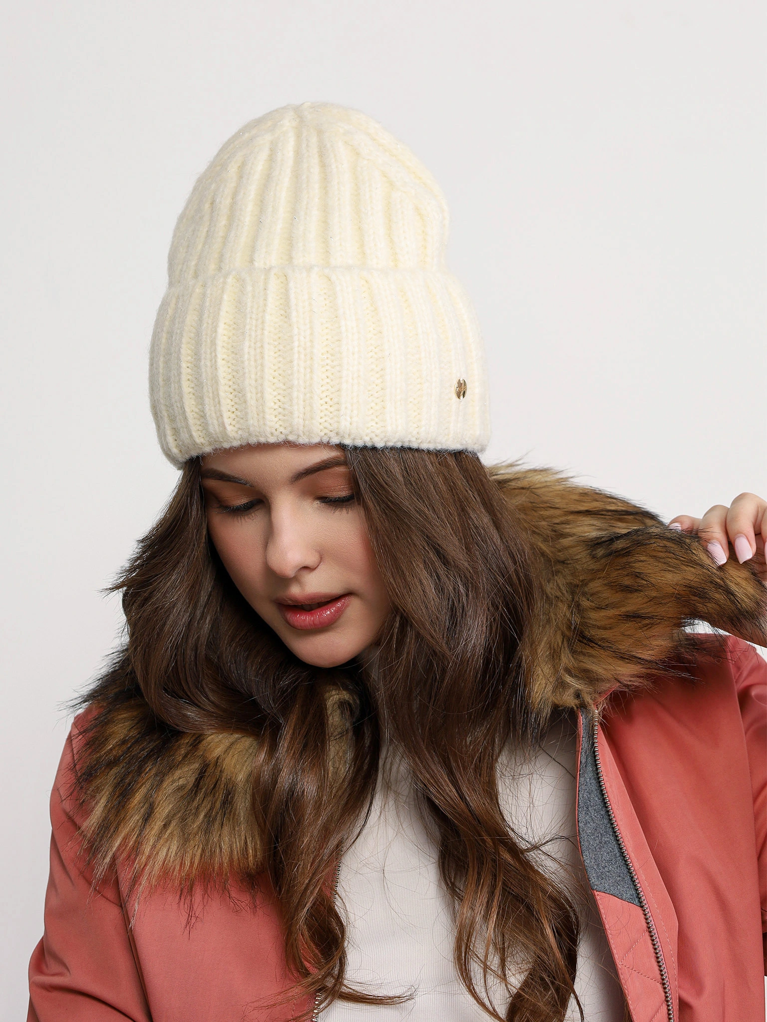 Шапка-бини из смесовой шерсти альпаки с отворотом в ассортименте